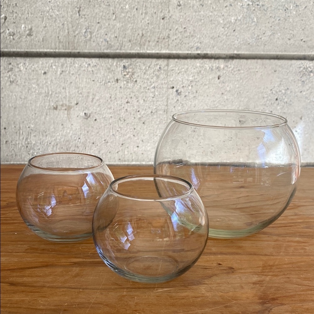 3 x glass bowls